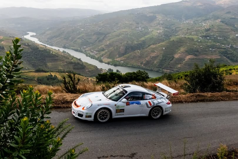 Os vencedores Carlos Fernandes / Valter Cardoso em Porsche 997 Cup